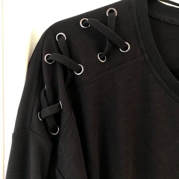 Cable & Gauge Black Sweater with Ties NWOT - Picture 2 of 5